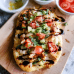 Chicken Caprese Flatbread: Crispy, Flavor-Packed Recipe