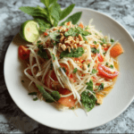Green Papaya Salad: A Taste of Southeast Asia’s Crispy Crunch