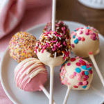 Delicious Cake Pops Recipe with Frosting & Sprinkles 3 Delicious Cake Pops Recipe with Frosting & Sprinkles